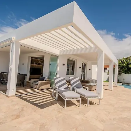 Bianca Villa Callao Salvaje