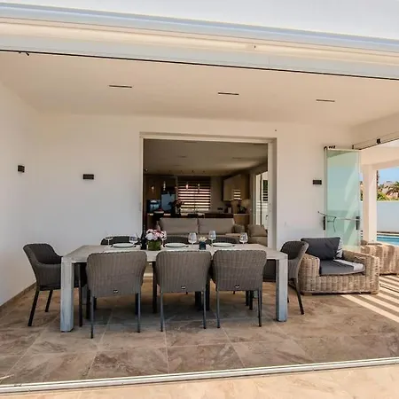 Bianca ヴィラ カジャオ・サルバヘ