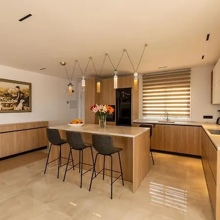 ヴィラ Bianca カジャオ・サルバヘ