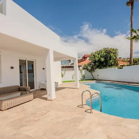 ヴィラ Bianca カジャオ・サルバヘ